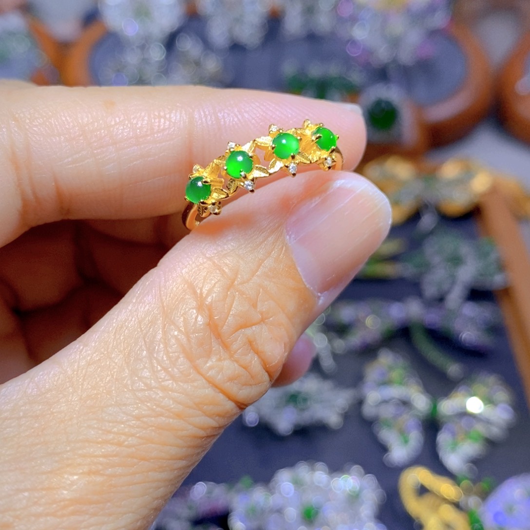 翡翠颈饰银S925镶嵌天然翡翠