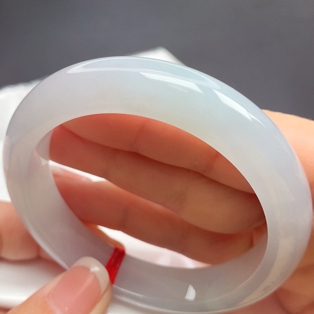 翡翠手镯未镶嵌11n n n n n n n n