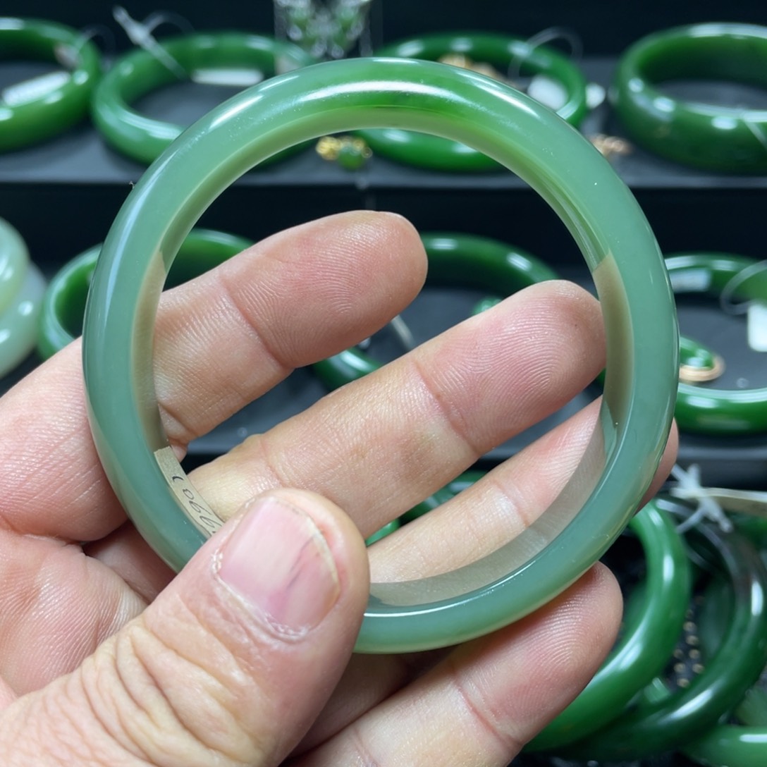 和田玉（碧玉）手镯未镶嵌