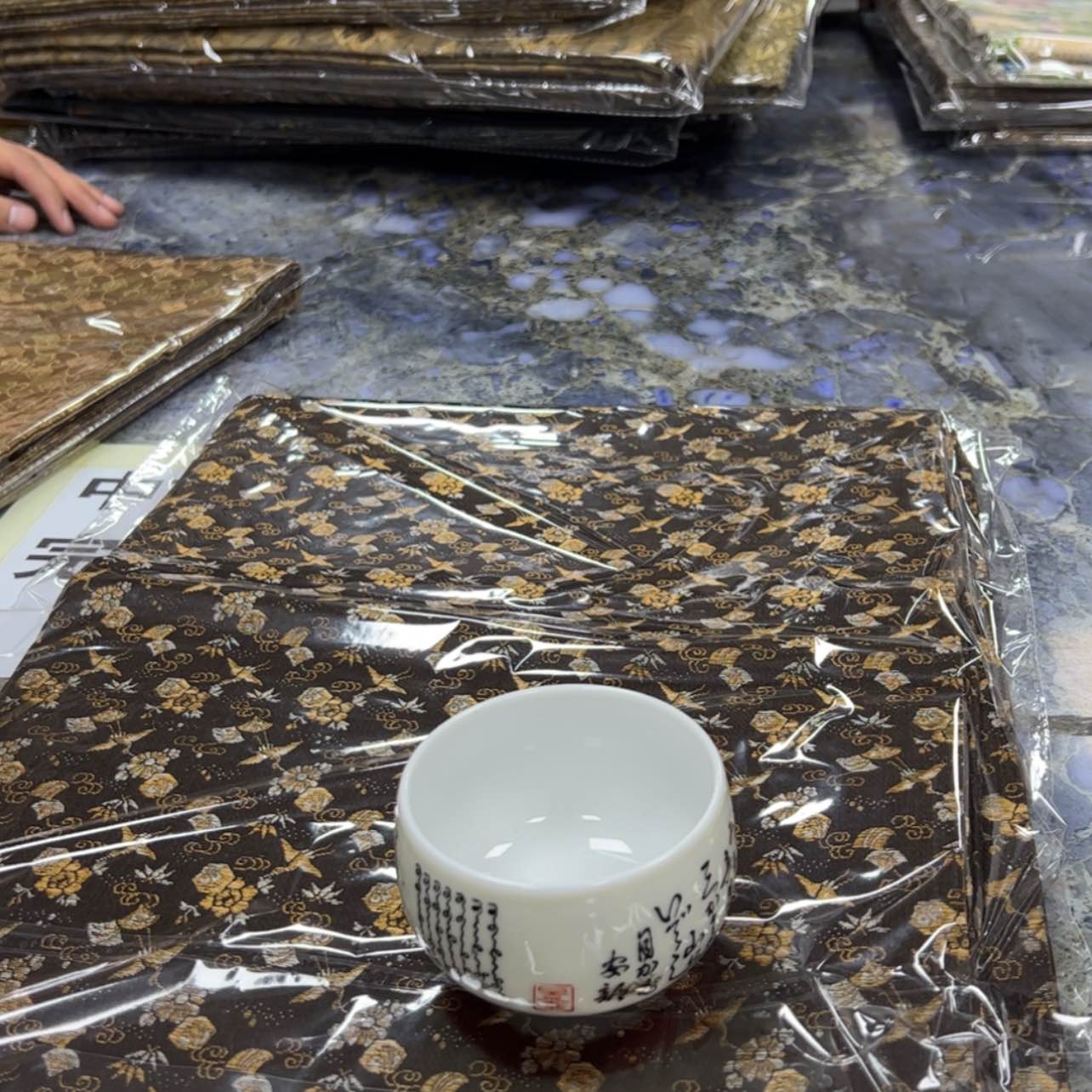 【闪购商品】清**月陶瓷马克杯带盖勺