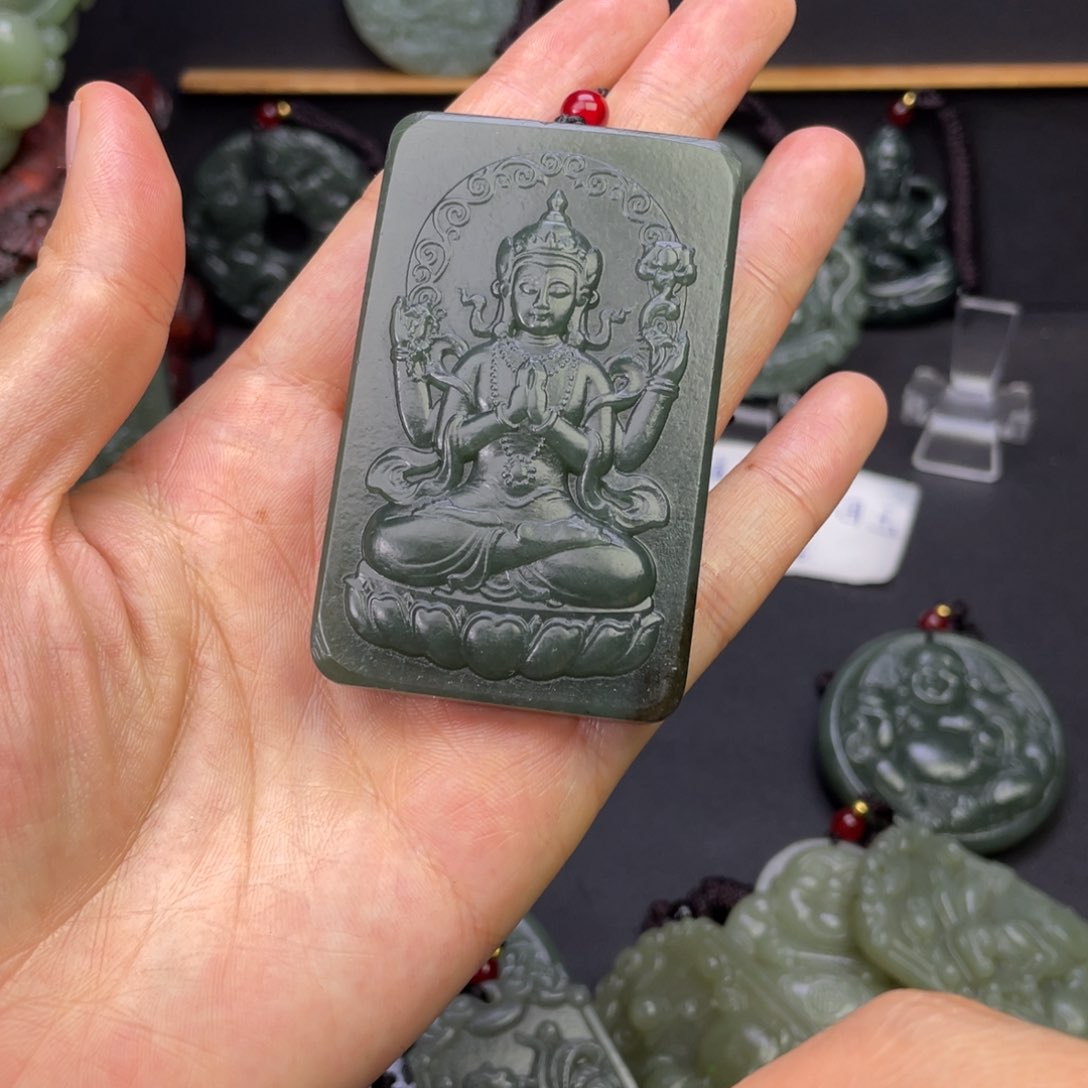 和田玉颈饰未镶嵌