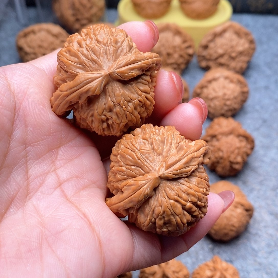 文玩核桃把件精品白狮子42.8全品