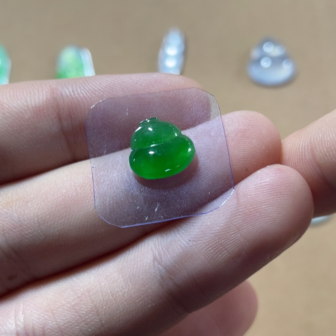 未镶嵌定制翡翠葫芦