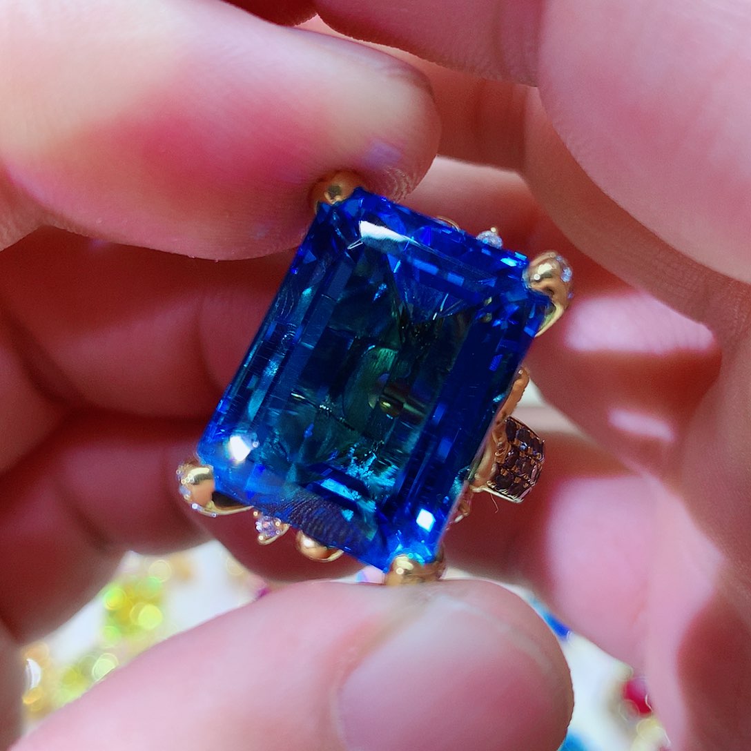 托帕石戒指9K金镶嵌