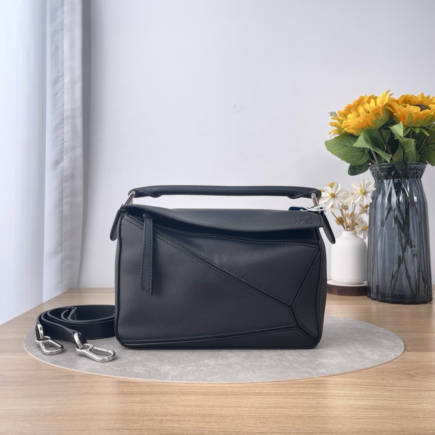 95新 LOEWE/罗意威 【九筒奢品】 Puzzle小号/单肩包/8320