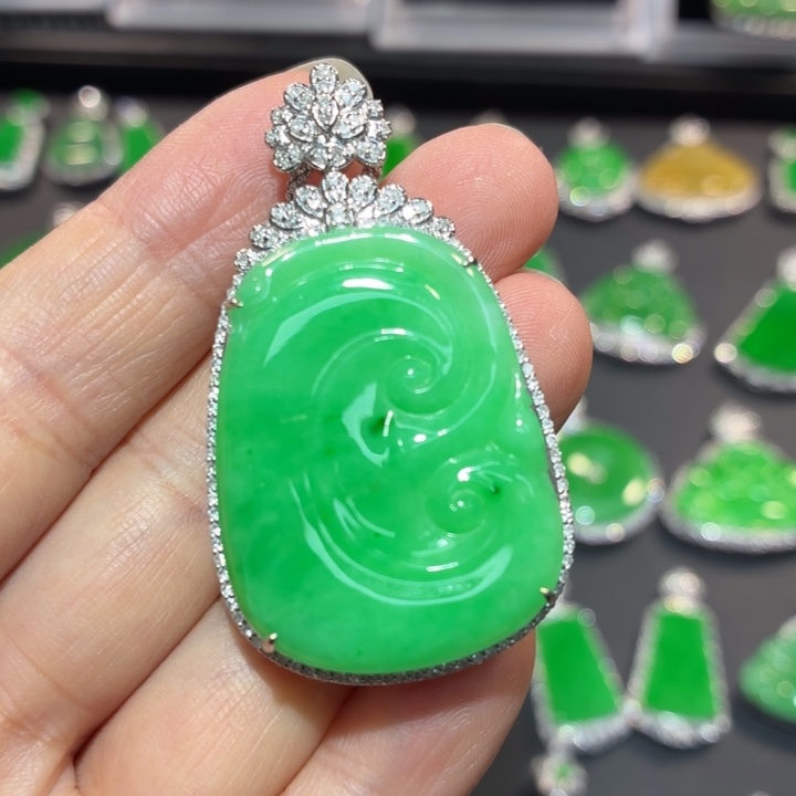 翡翠18K金镶嵌吊坠(不含链)翡翠