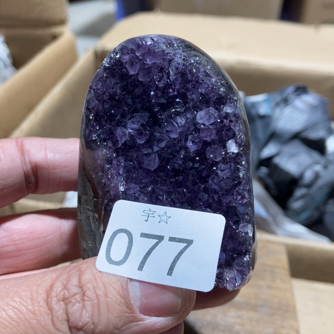 紫晶天然水晶摆件未镶嵌