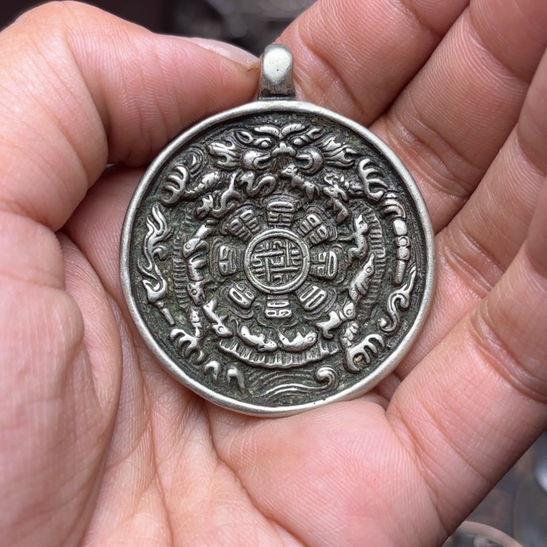 铜星月菩提吊坠项链