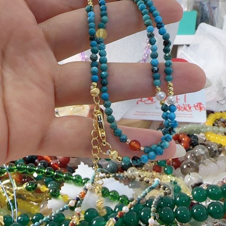 锦***央绿松石未镶嵌颈饰3.5左右绿松款式有结构