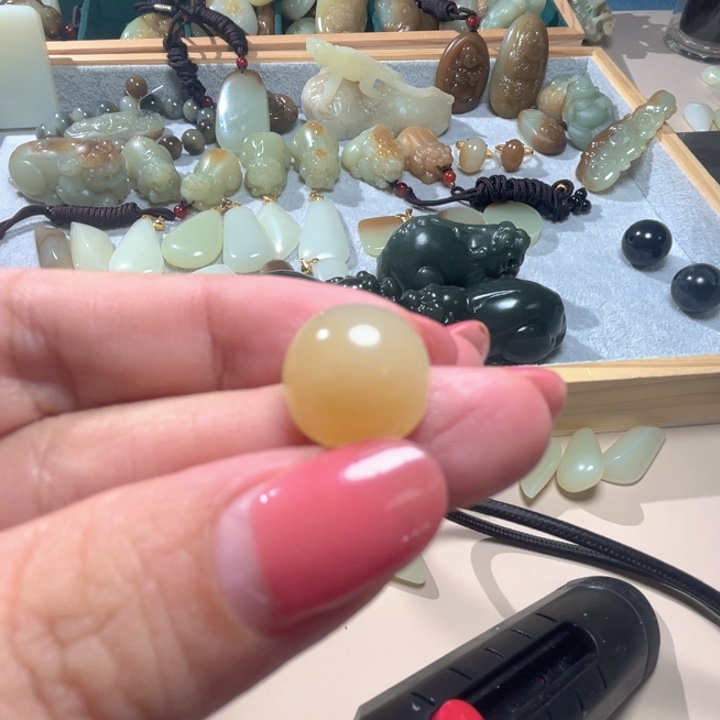 未镶嵌和田玉（糖玉）珠宝半成品