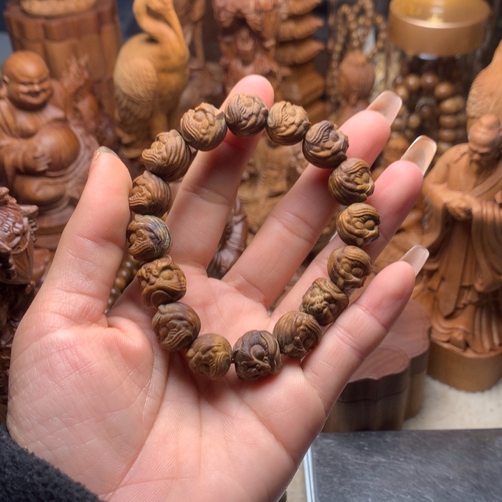 檀香木其他老山檀香手把件瑕疵