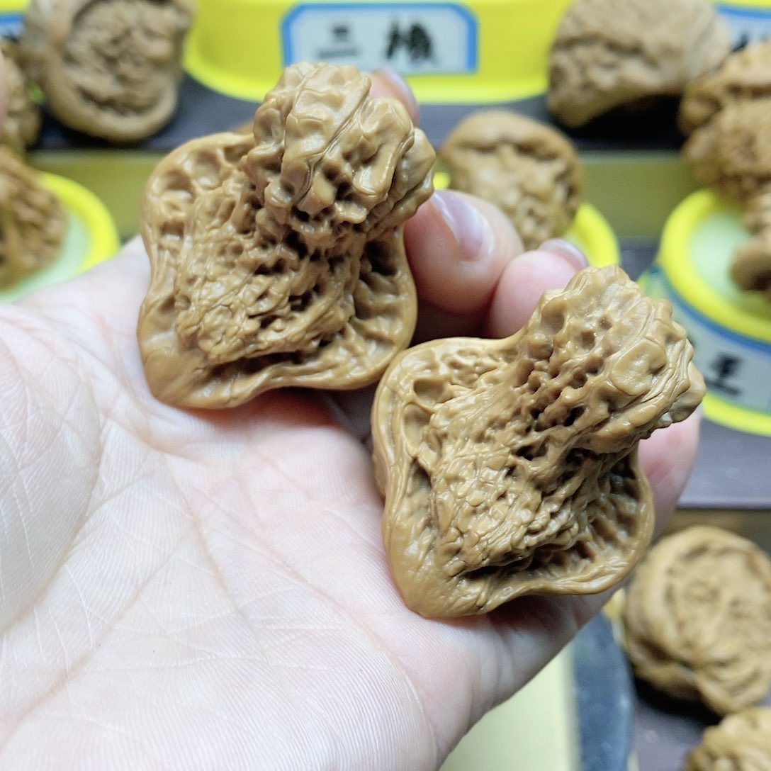 文玩核桃吊坠鸳鸯鸟