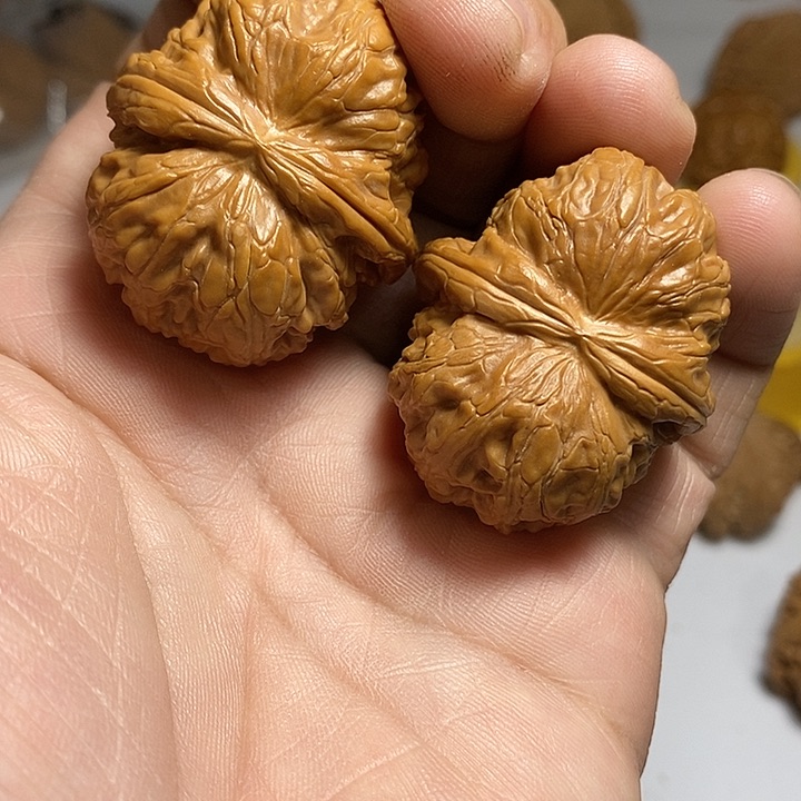 文玩核桃把件笼*雀42尺，有修，元宝