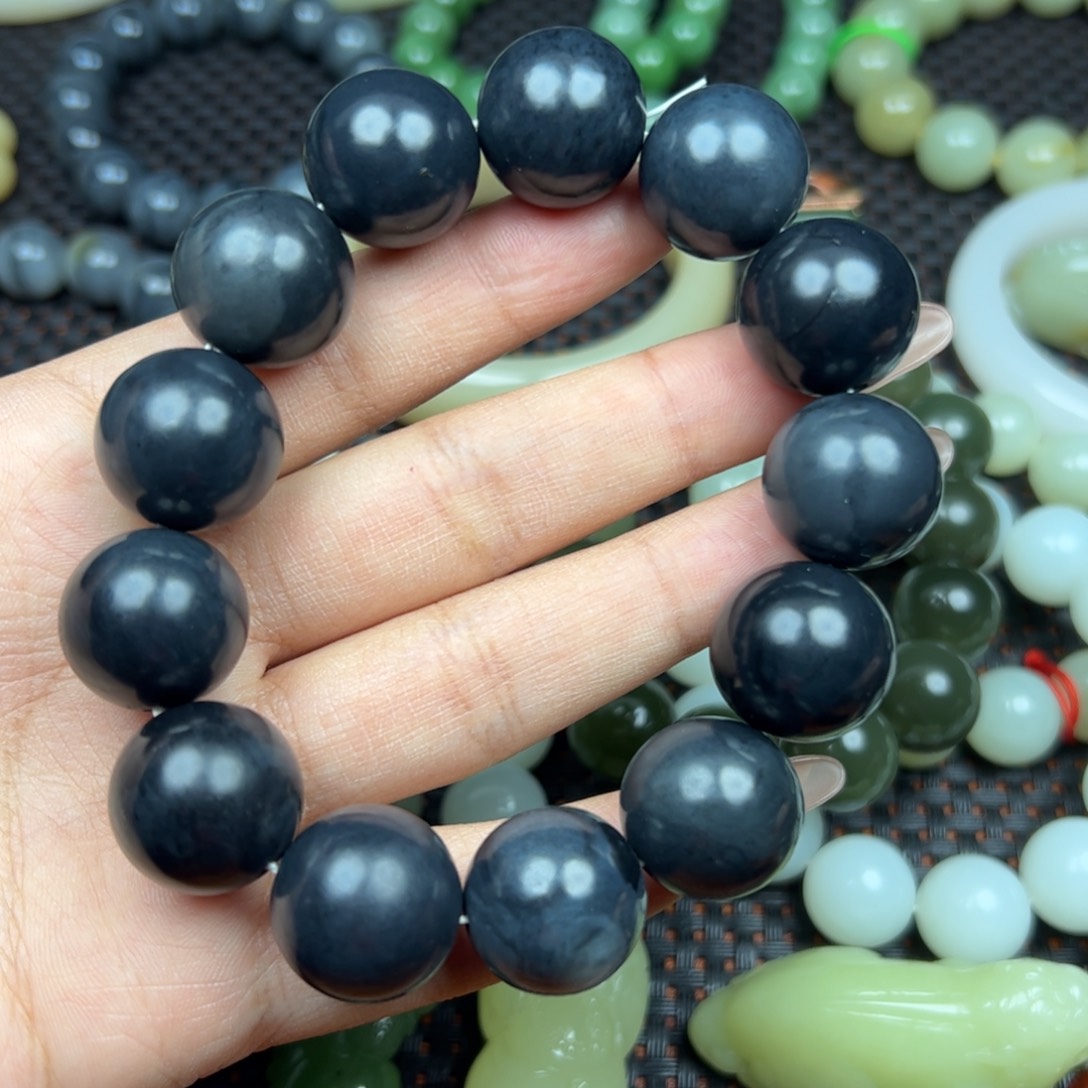 和田玉手串未镶嵌