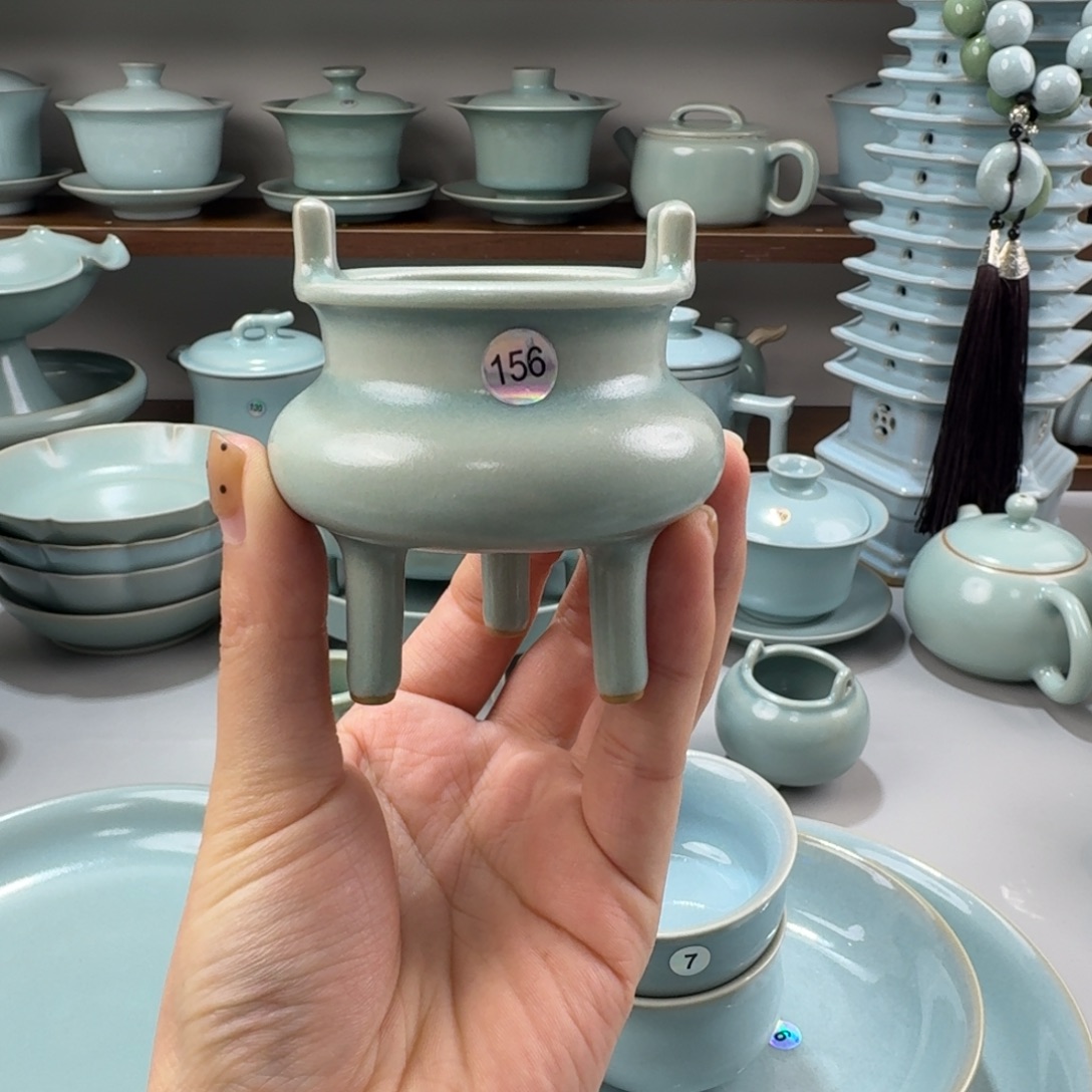 春***子瓷摆件编号156仿古釉线香炉