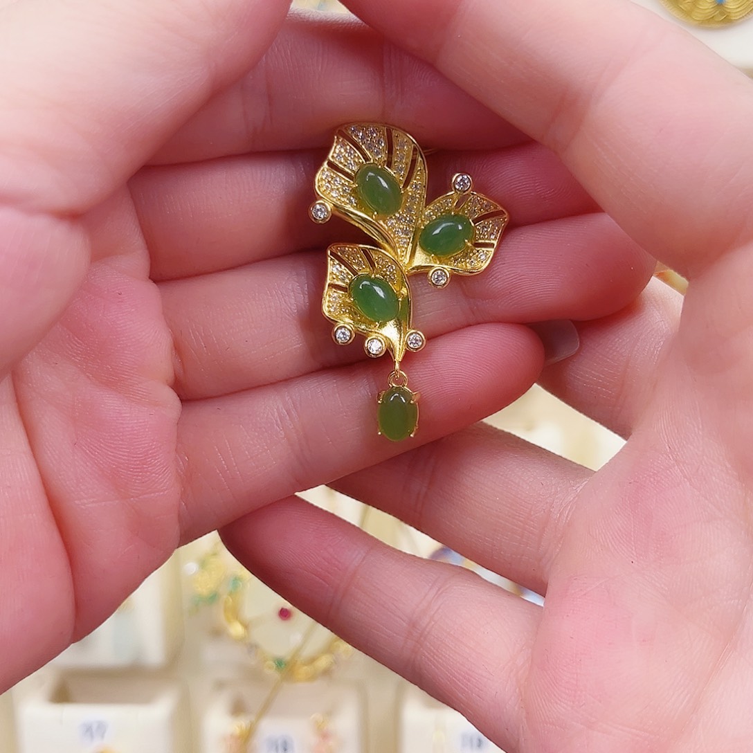 和田玉银S925镀金镶嵌颈饰