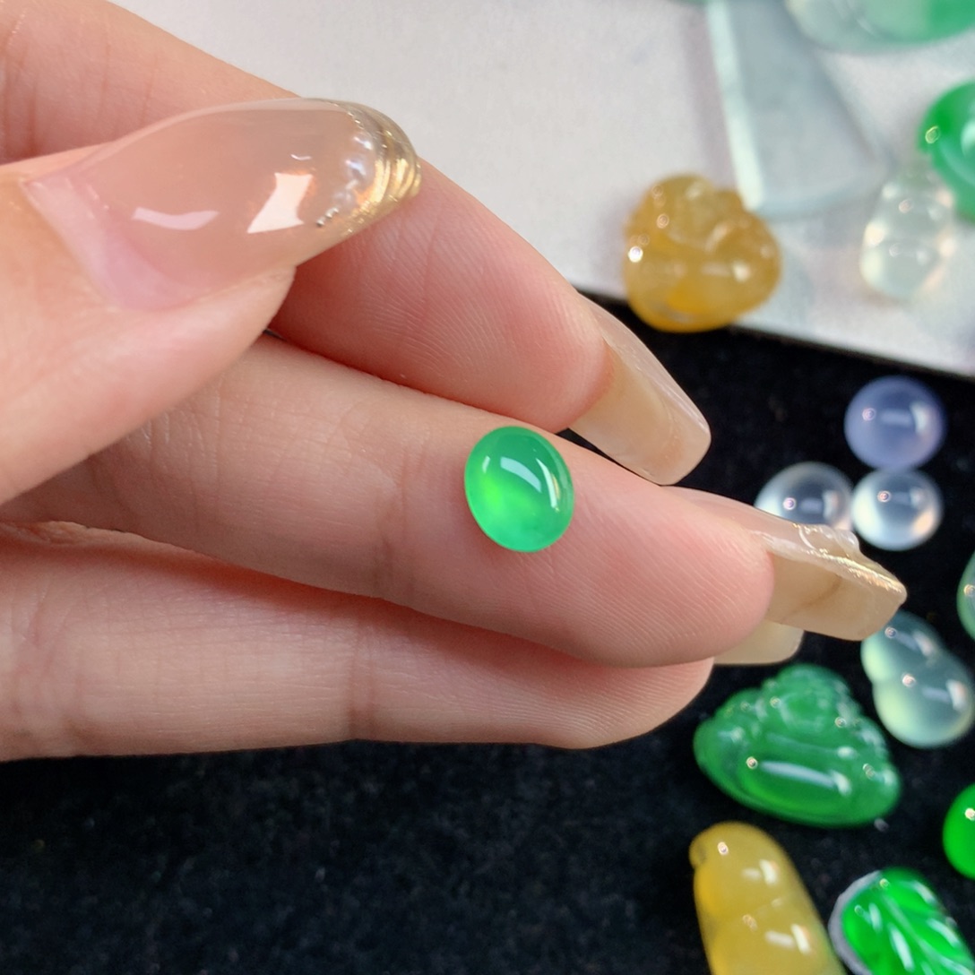 接***财翡翠裸石翡翠7.2/5.88/2.90