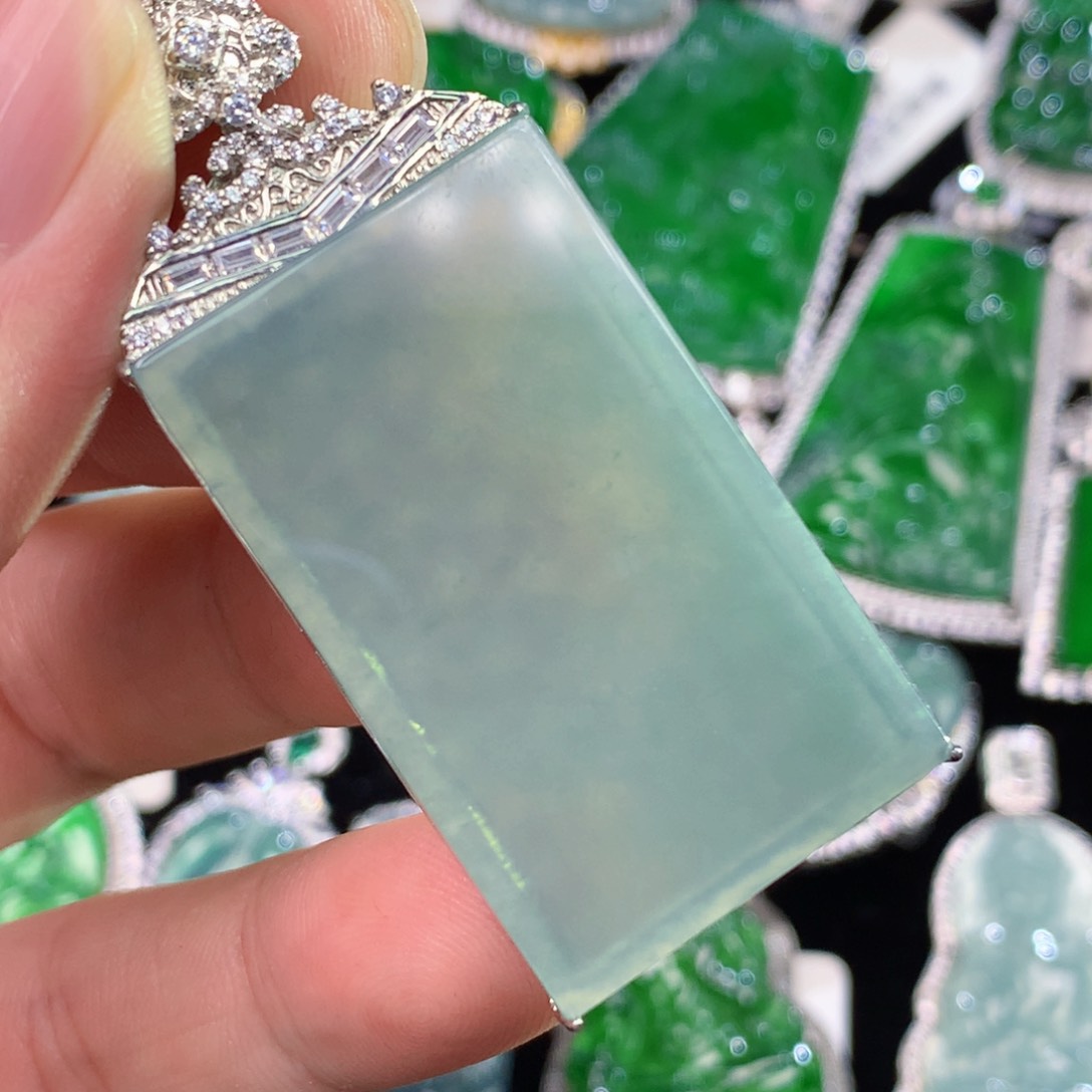 【闪购商品】翡翠颈饰未镶嵌翡翠