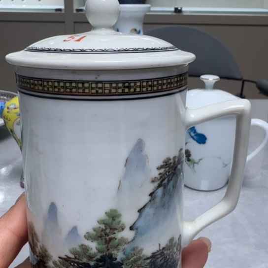 陶瓷。。。。。。。。。。。陶瓷