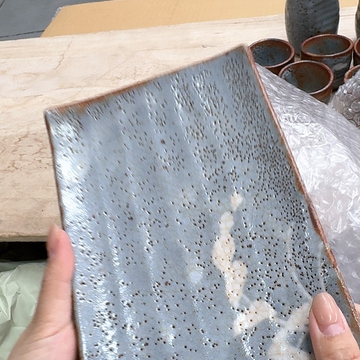 L**Y瓷器。 瓷器。