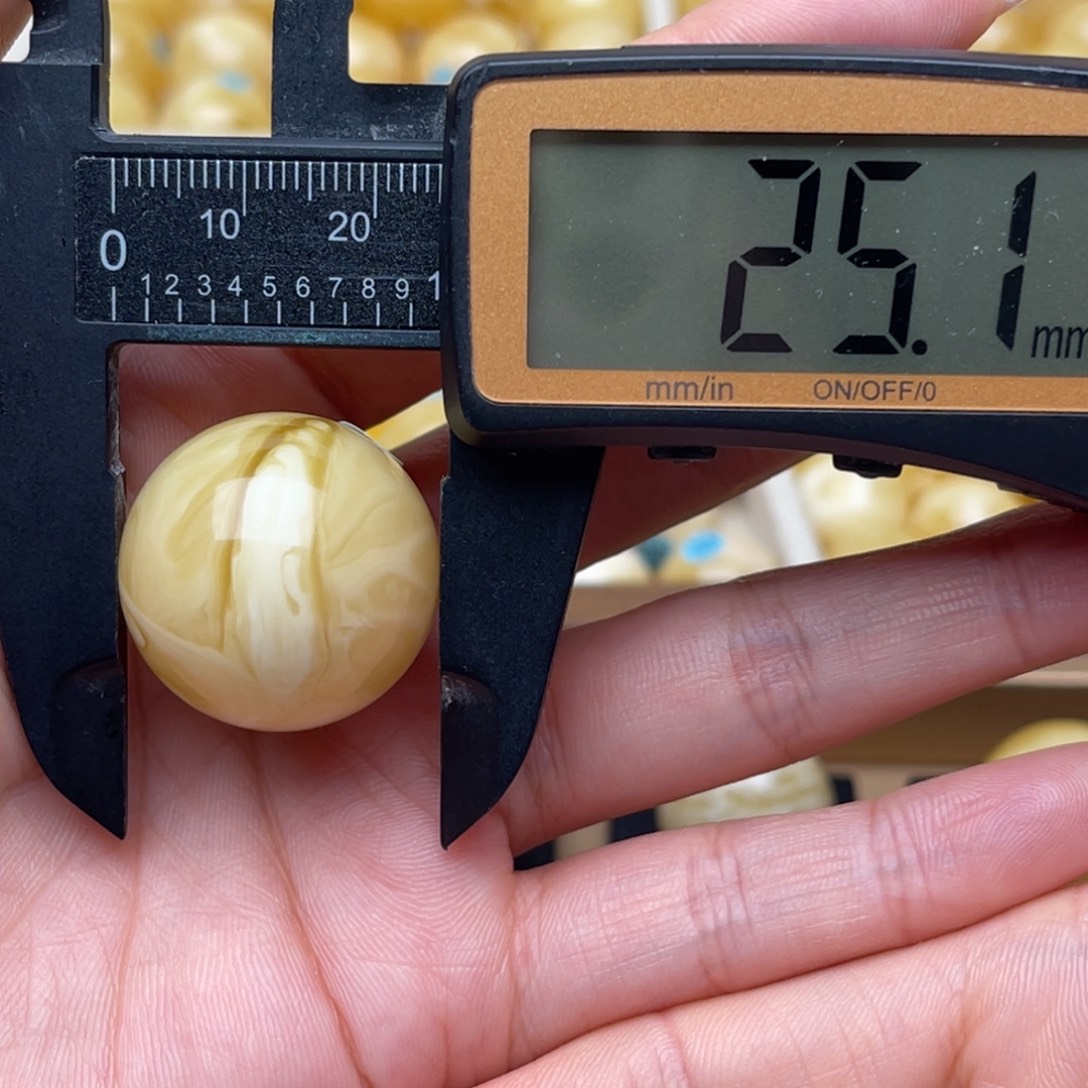 秋***味未镶嵌琥珀裸石蜜蜡圆珠 思思