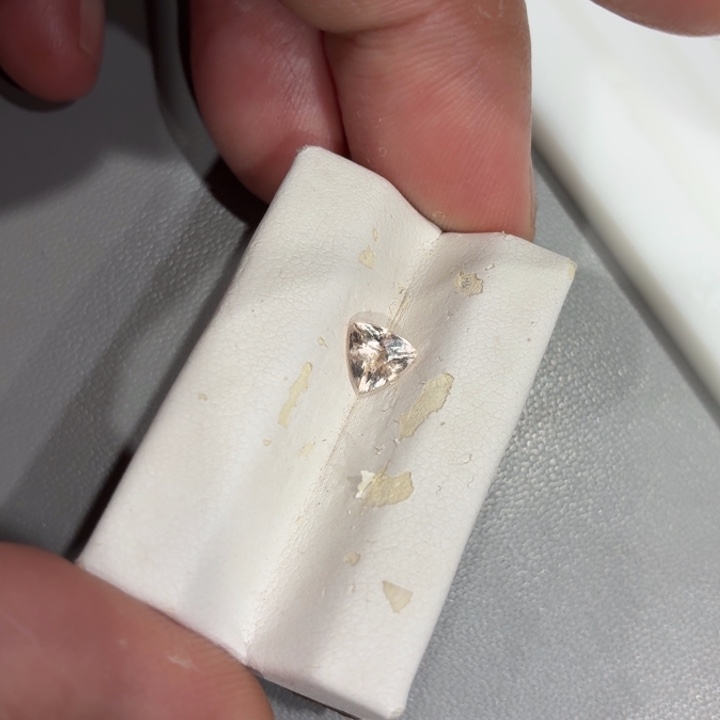 绿柱石（摩根石）裸石裸石64分