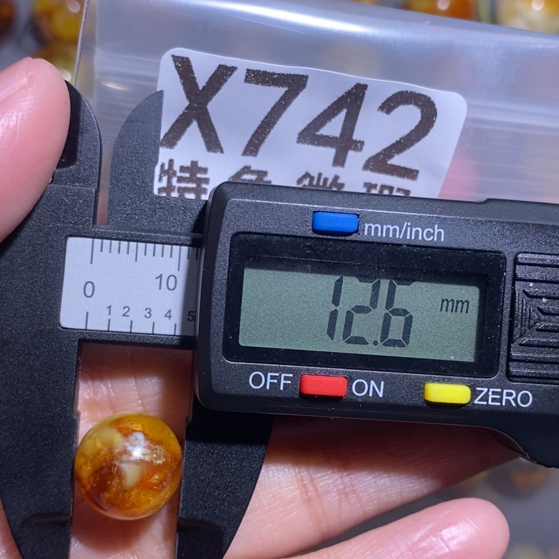 琥珀未镶嵌裸石未镶嵌