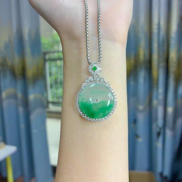 天然A货非洲翠镶嵌精品半山半水平安扣