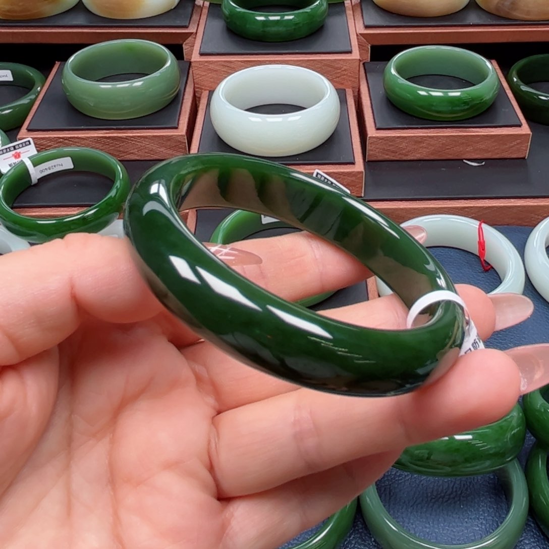 未镶嵌手镯和田玉（碧玉）5960圈口