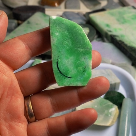 翡翠颈饰未镶嵌变*法明料一个