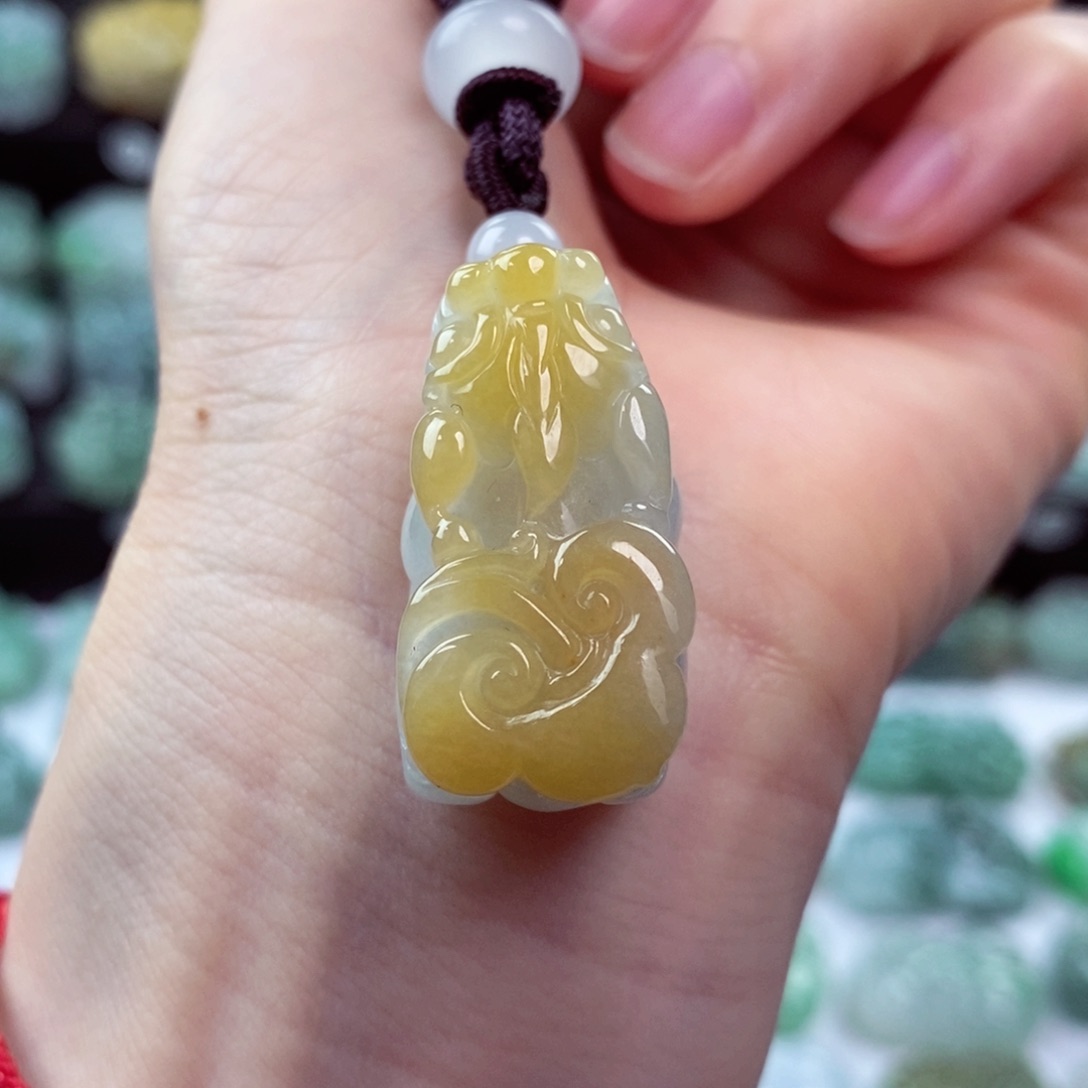 翡翠颈饰未镶嵌天然