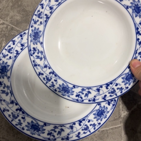 其他瓷8寸深盘两个