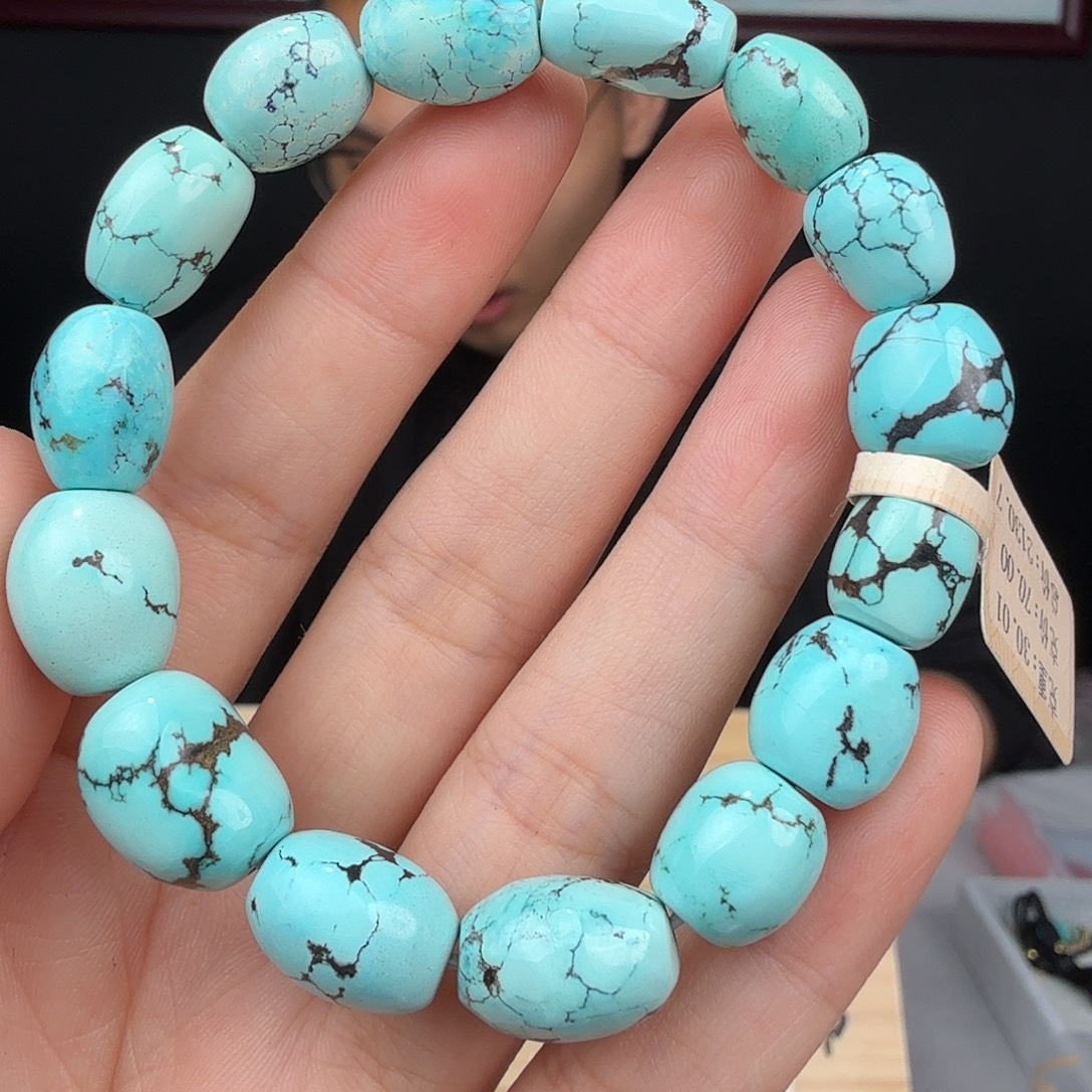 绿松石未镶嵌珠宝奇石