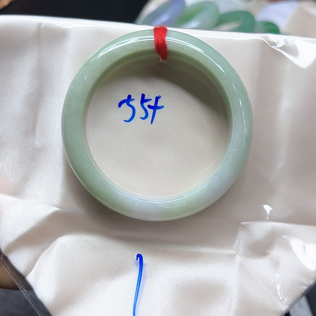 翡翠未镶嵌手镯翡翠