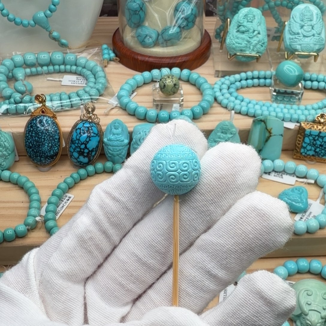 绿松石未镶嵌珠宝奇石