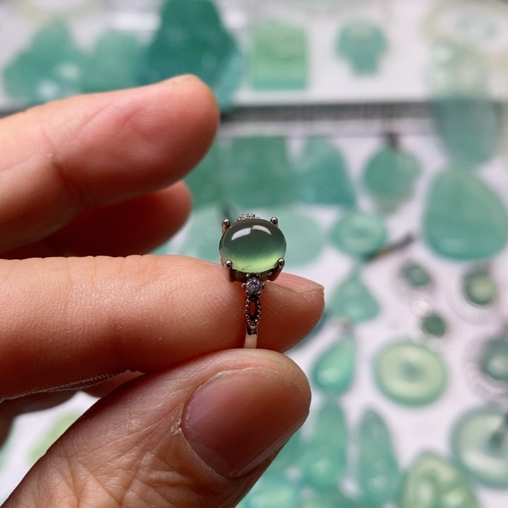 蛇纹石玉戒指未镶嵌