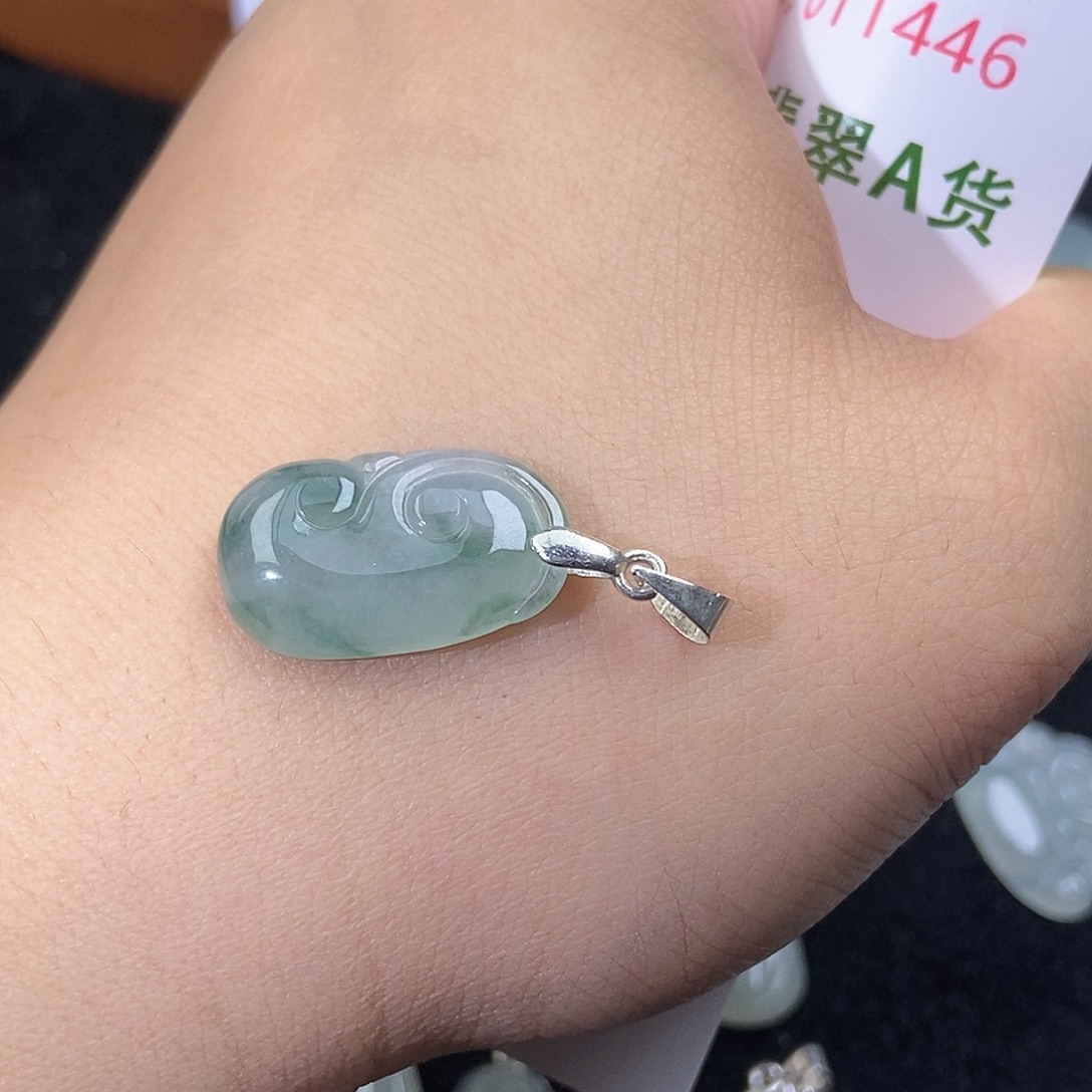 翡翠未镶嵌颈饰天然