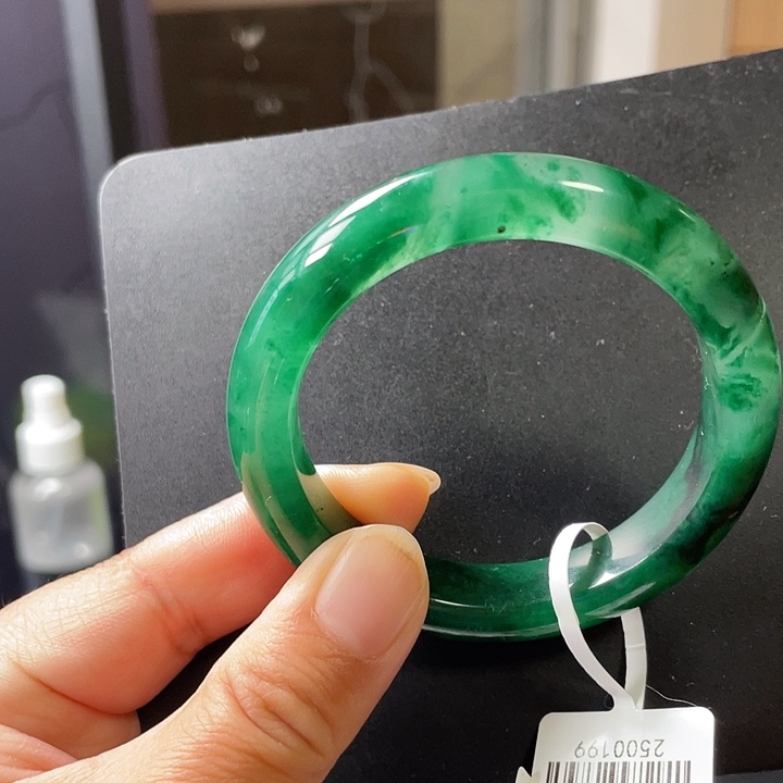 石英质玉手镯未镶嵌瑶53