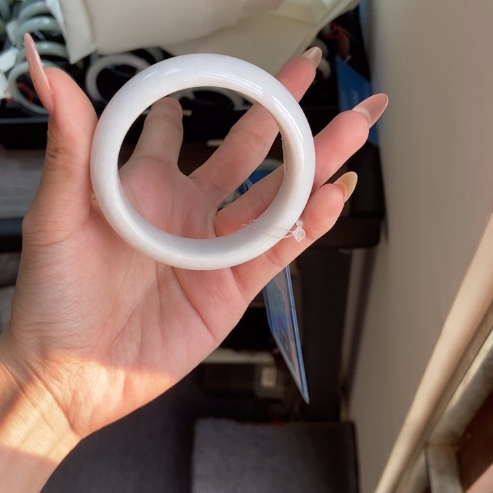 翡翠未镶嵌手镯不****财54圈口