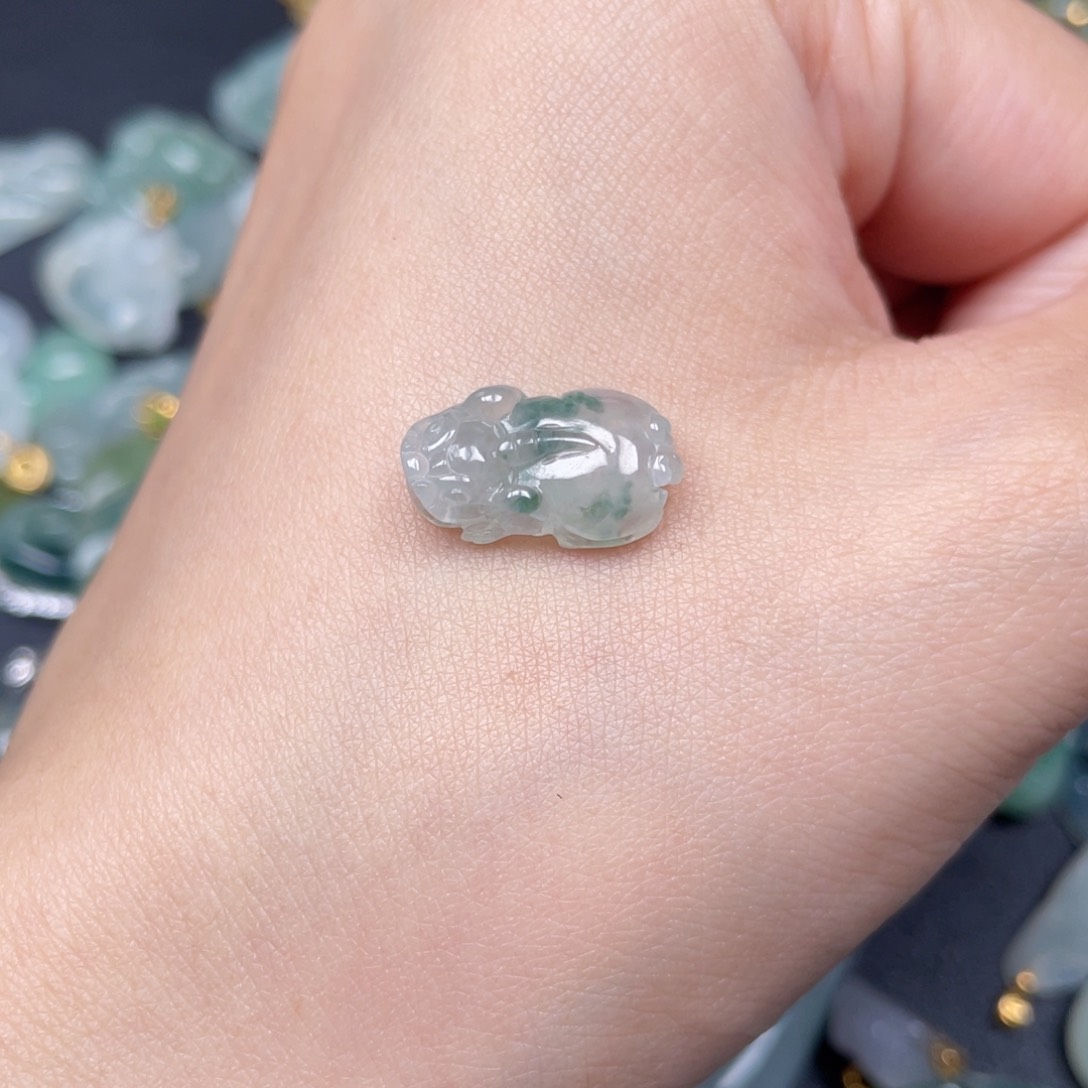 翡翠颈饰18K金镶嵌翡翠