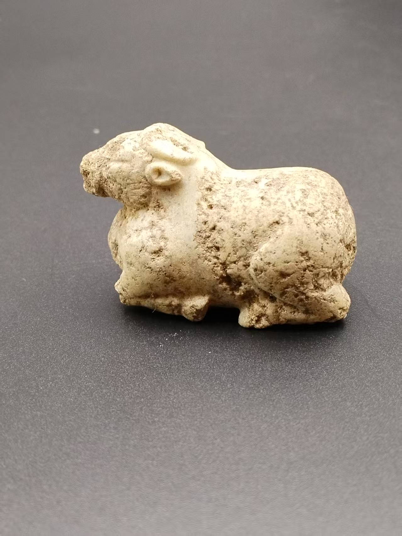 战汉老玉玉牛把件摆件