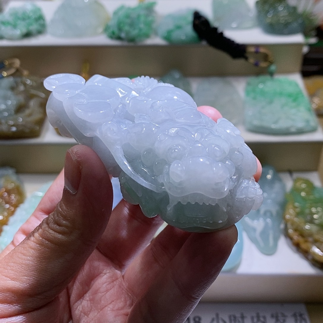 【闪购商品】翡翠颈饰未镶嵌貔貅