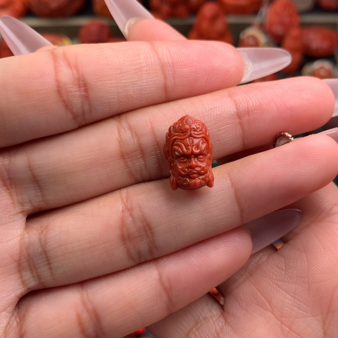 南红玛瑙精工雕刻黄财神10+未镶嵌