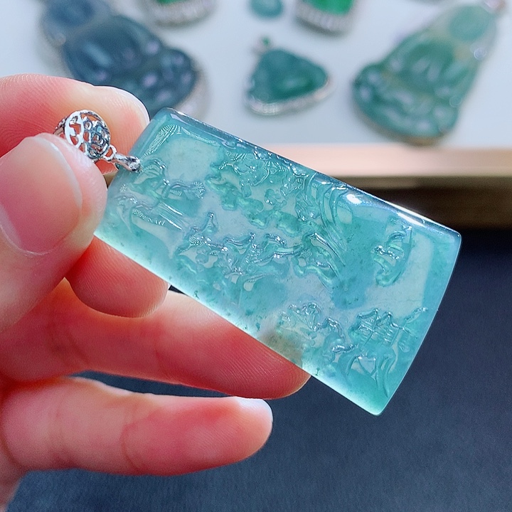 翡翠颈饰未镶嵌翡翠