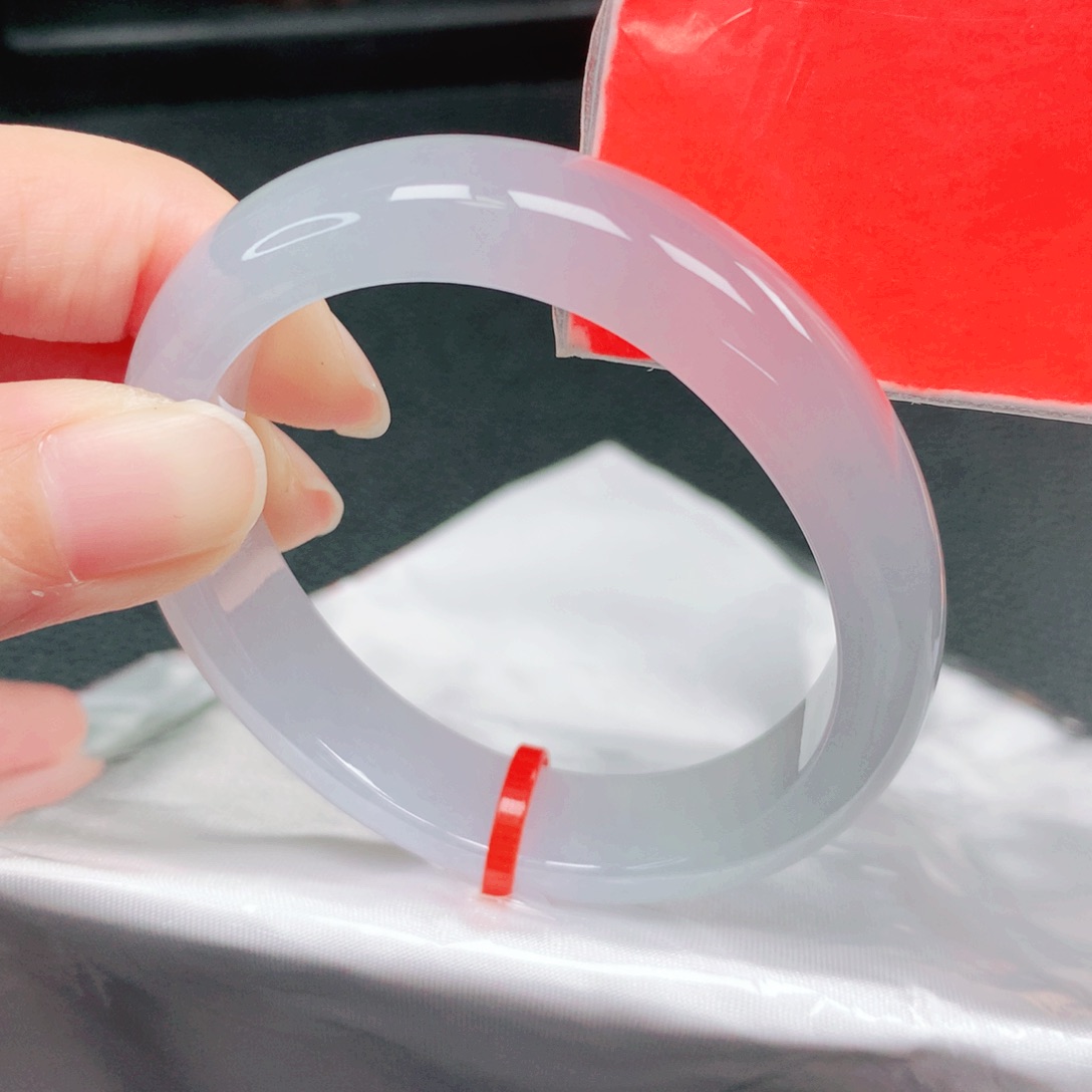 翡翠未镶嵌手镯52贵