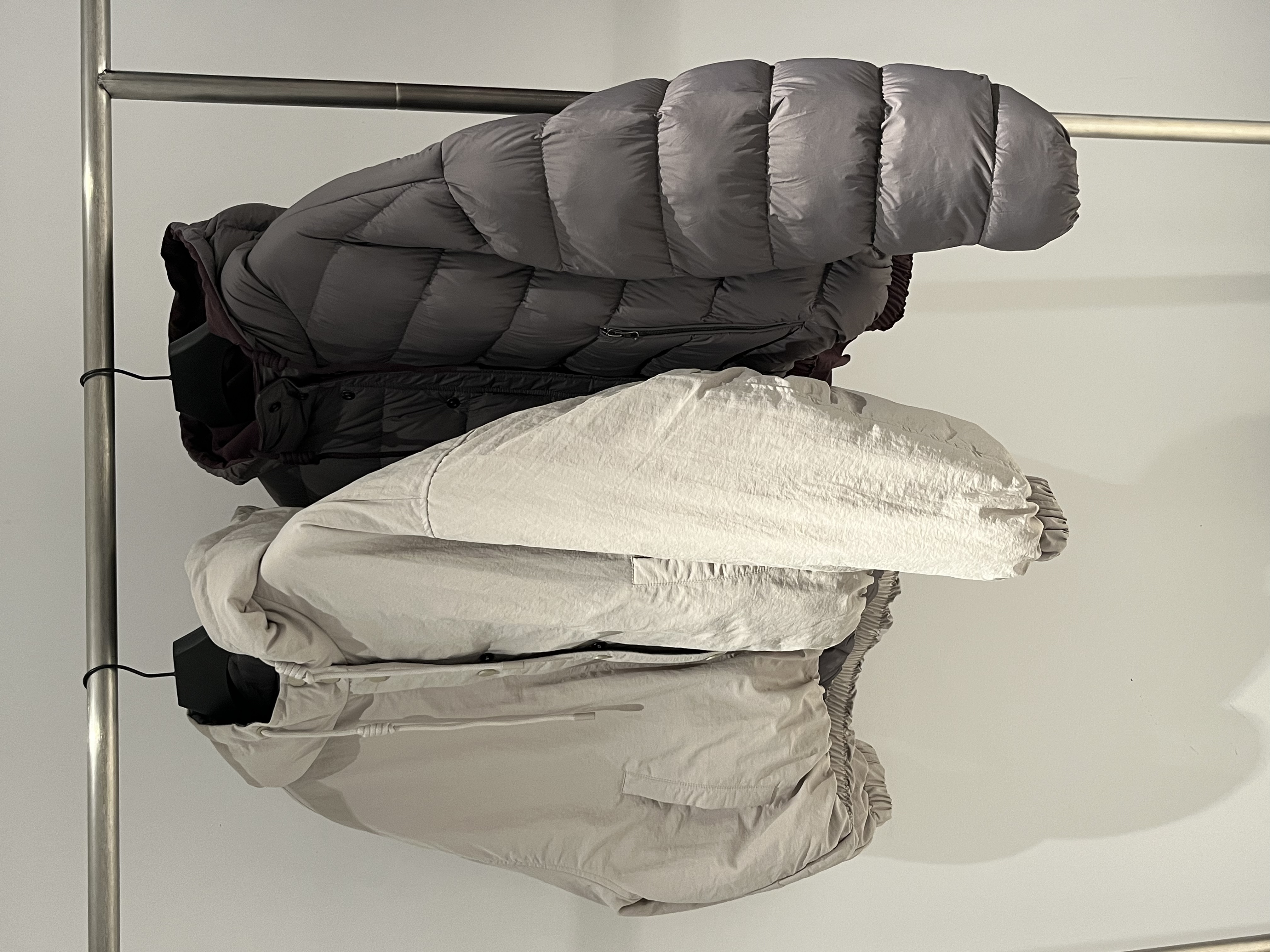 双面穿泡芙连帽羽绒外套