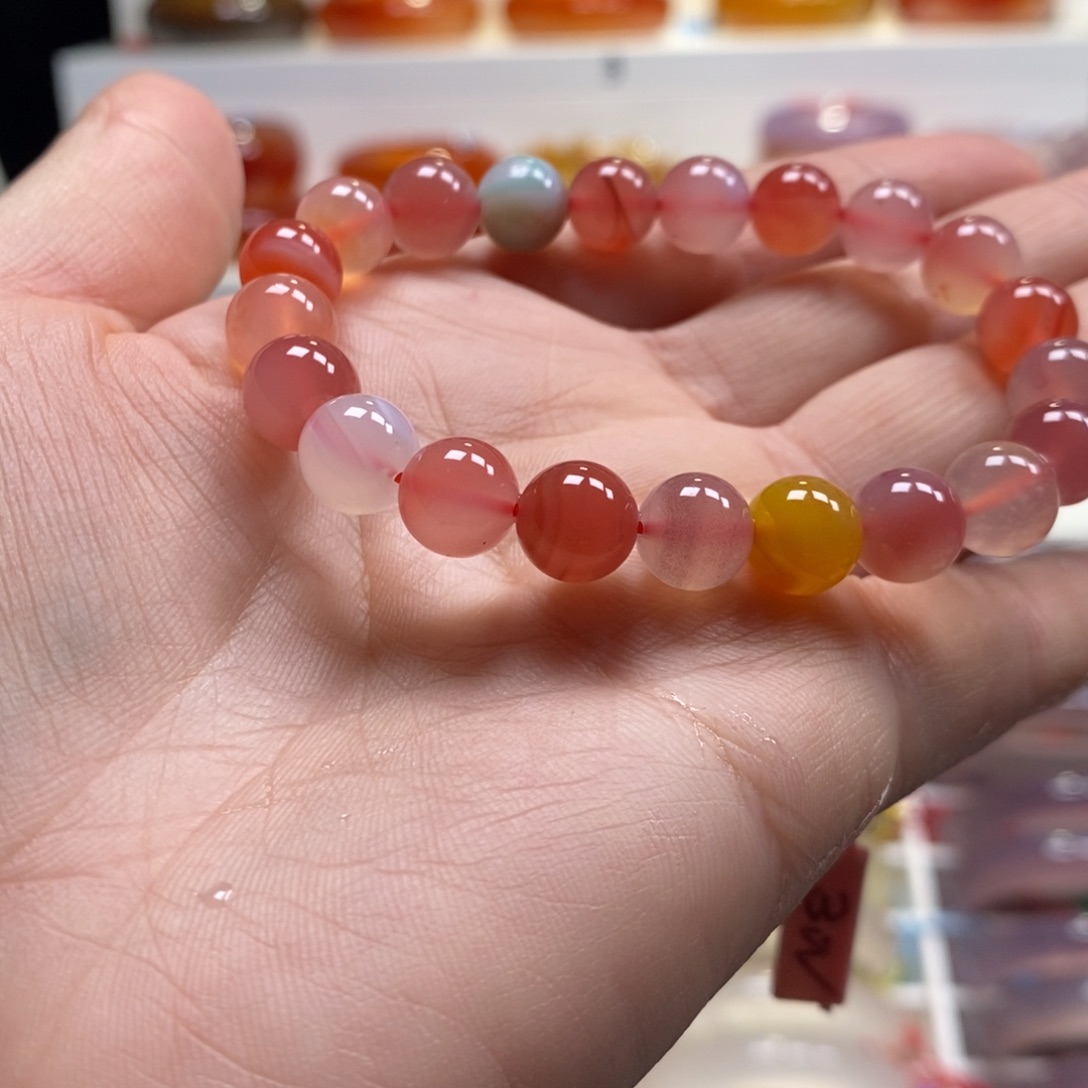 玛瑙/玉髓未镶嵌手串天然纹雾俏色