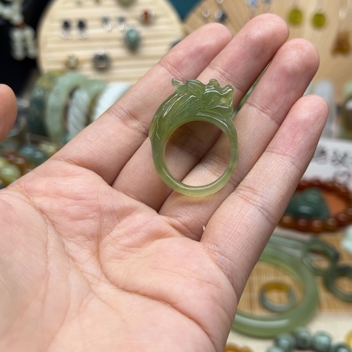 蛇纹石玉戒指未镶嵌用****1