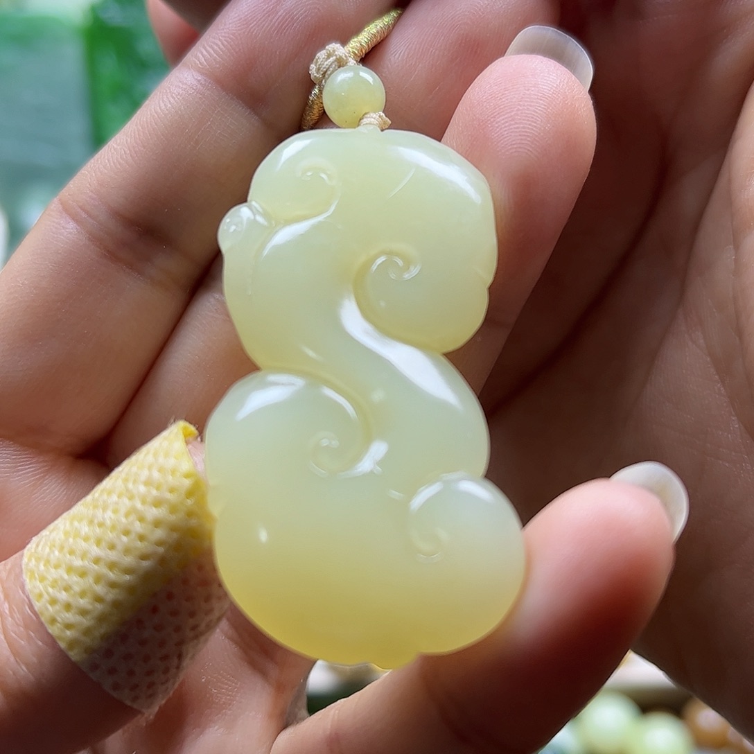 和田玉吊坠未镶嵌