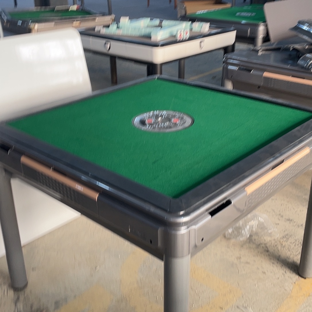 绒质咱们99新带盖板餐桌一体